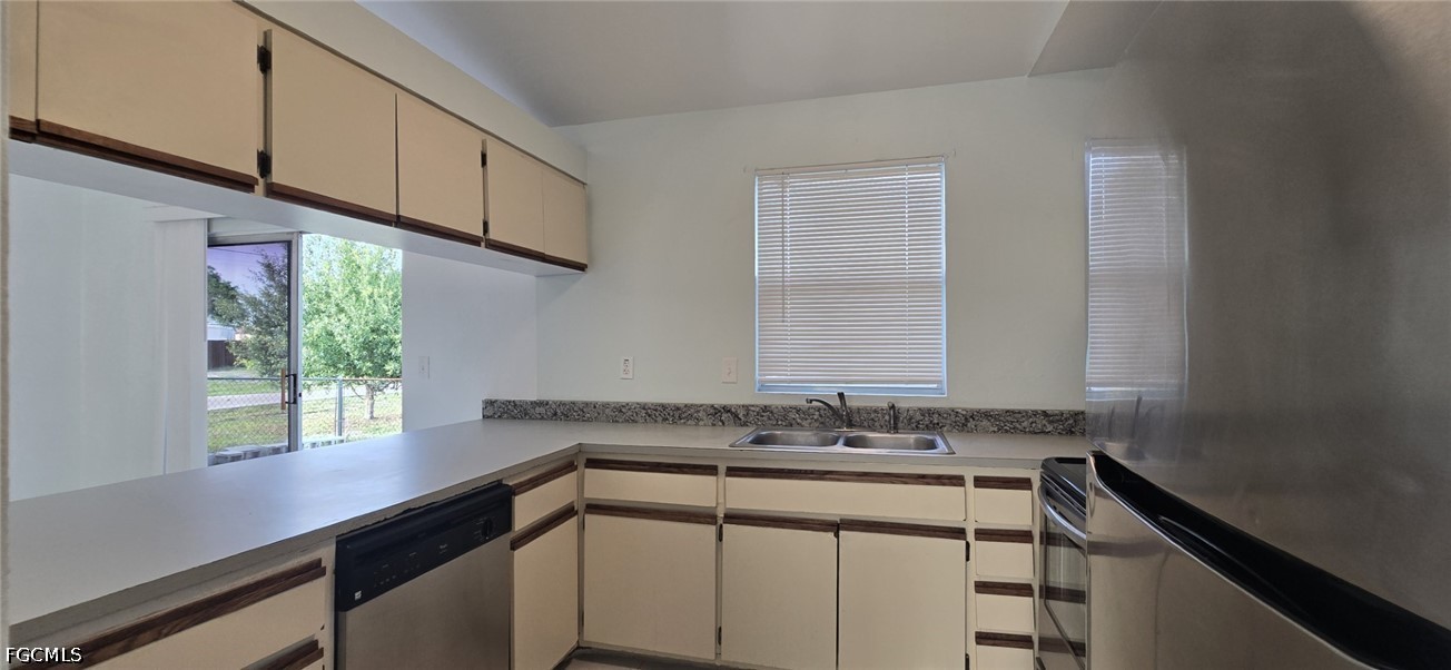 1401 Yvonne Ave S Property Photo 14