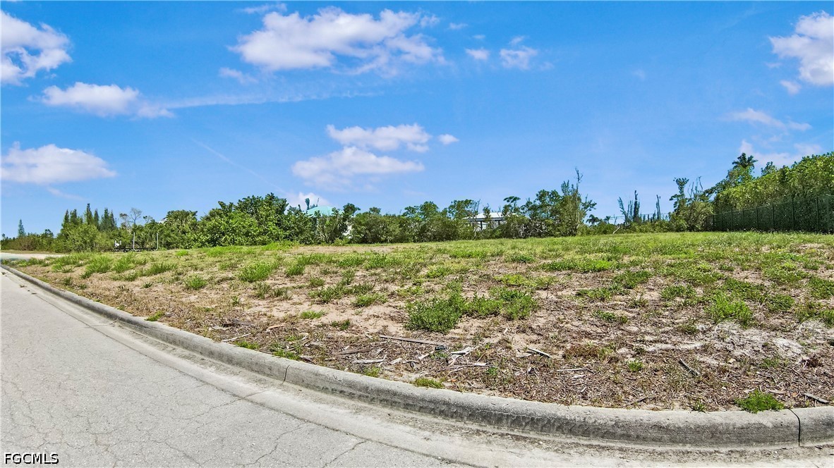 2807 Cussell Dr Property Photo 7