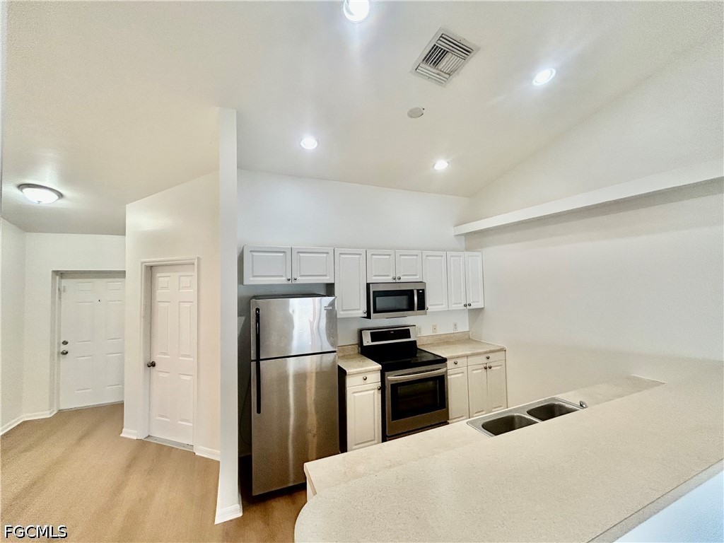 3301 Skyline Blvd 3301 Property Photo 2