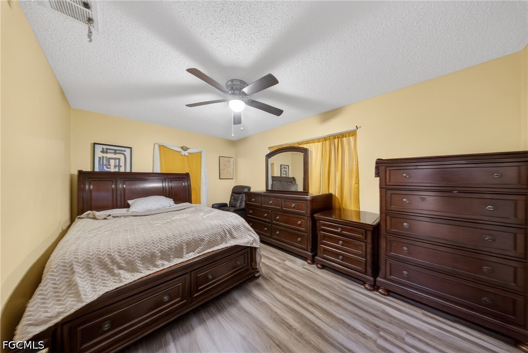 208 Redcliff Ave Property Photo 11