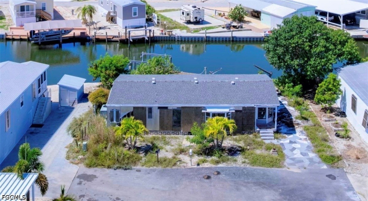 2920 Harpoon Ln Property Photo 2