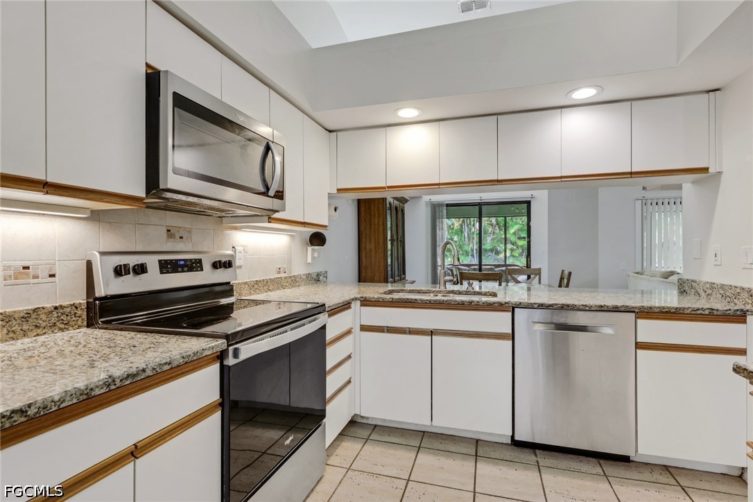 13206 Greywood Cir Property Photo 3