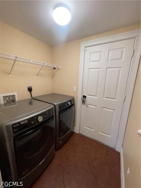 2427 Ashbury Cir Property Photo 14