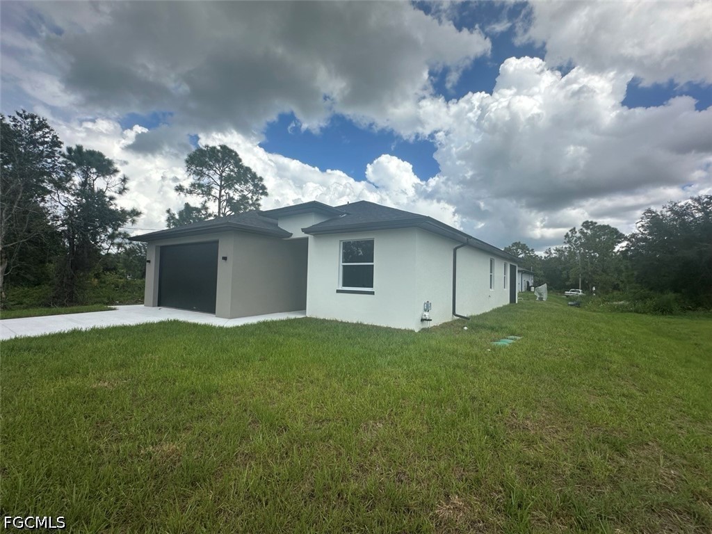 547 Eisenhower Blvd Property Photo 2