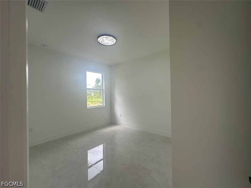 547 Eisenhower Blvd Property Photo 13