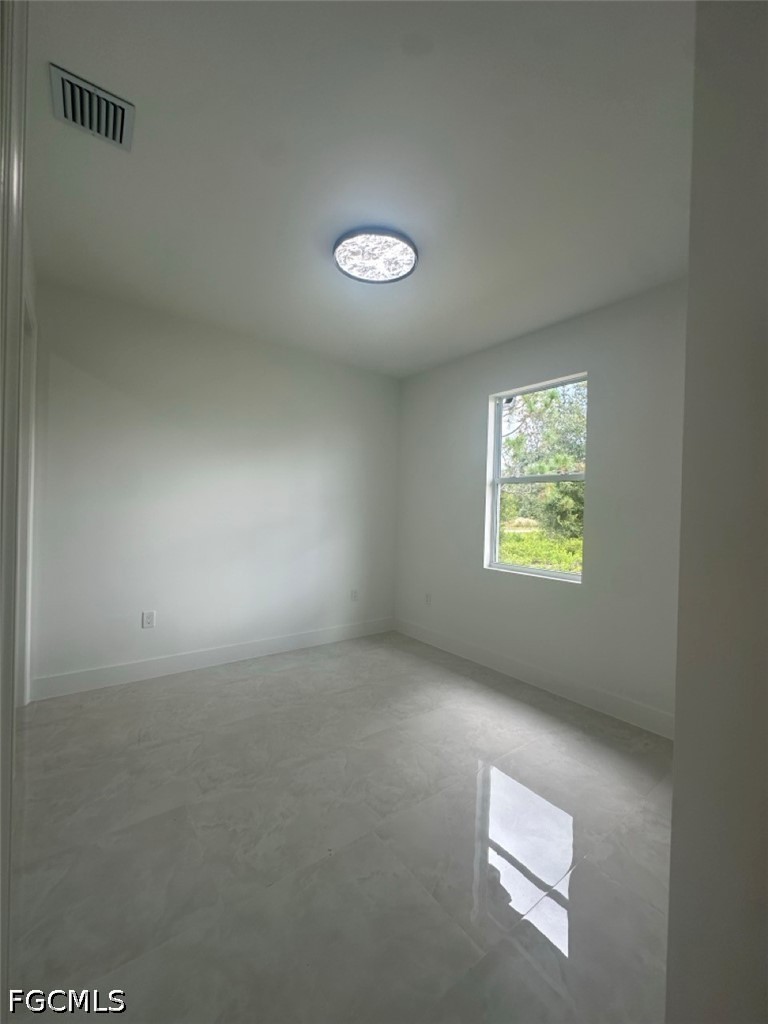 547 Eisenhower Blvd Property Photo 16