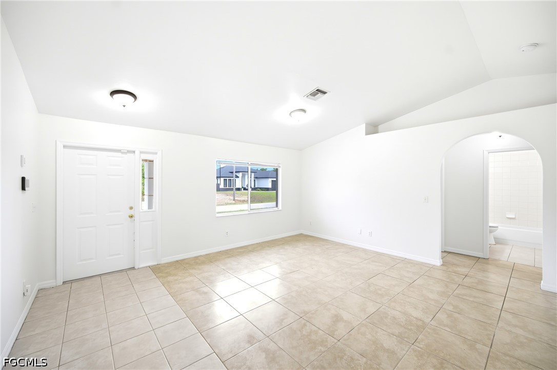 1800 Venice Ave N Property Photo 4