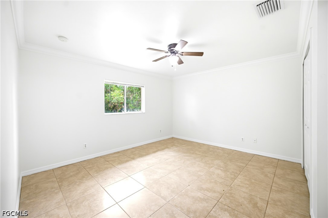 1800 Venice Ave N Property Photo 16