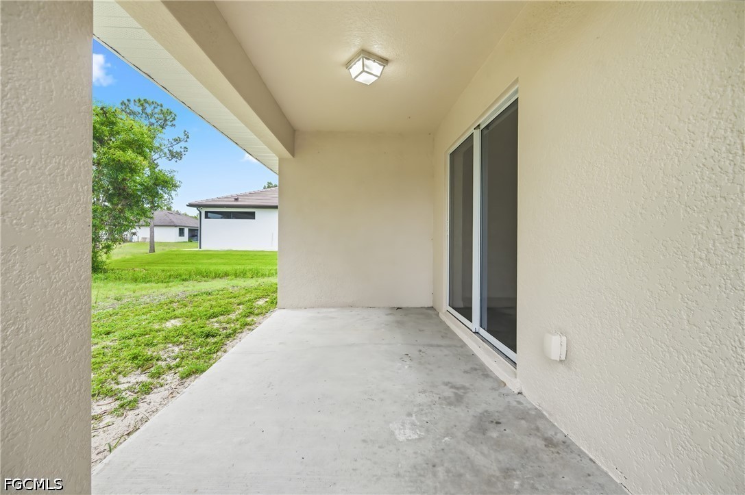 1800 Venice Ave N Property Photo 21