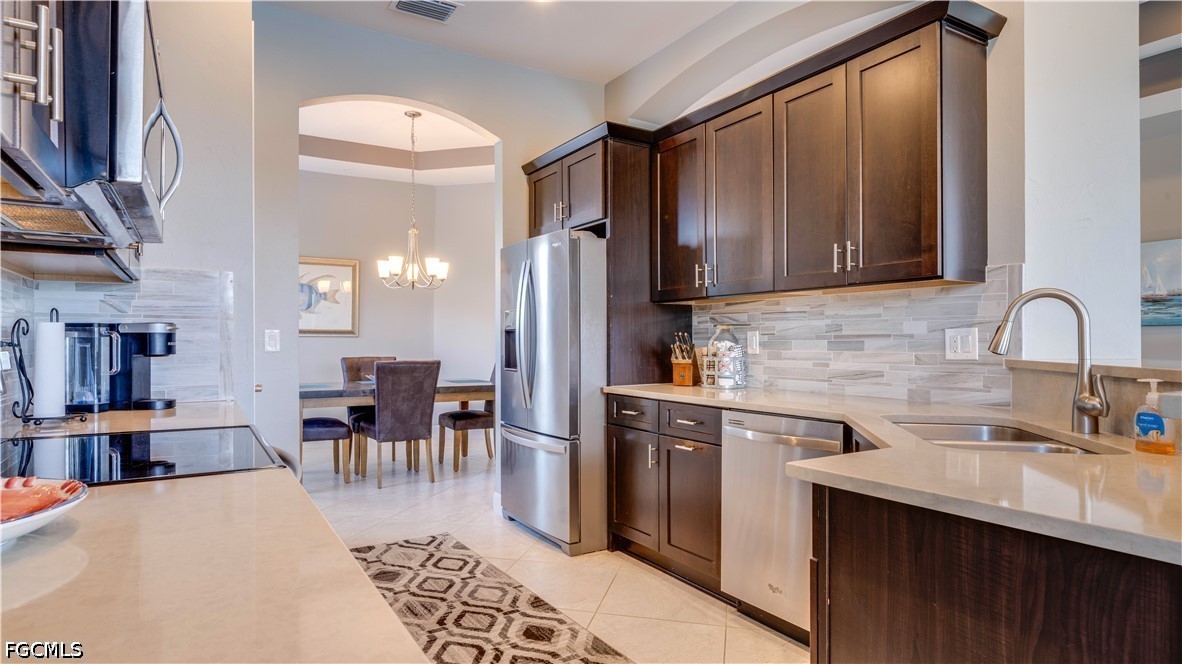 10230 Glastonbury Cir 202 Property Photo 6