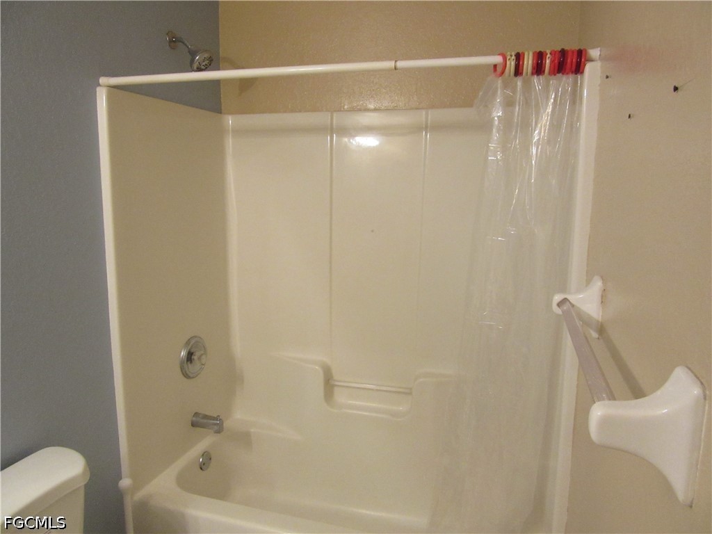 271 Sw 4th St 271 Property Photo 9