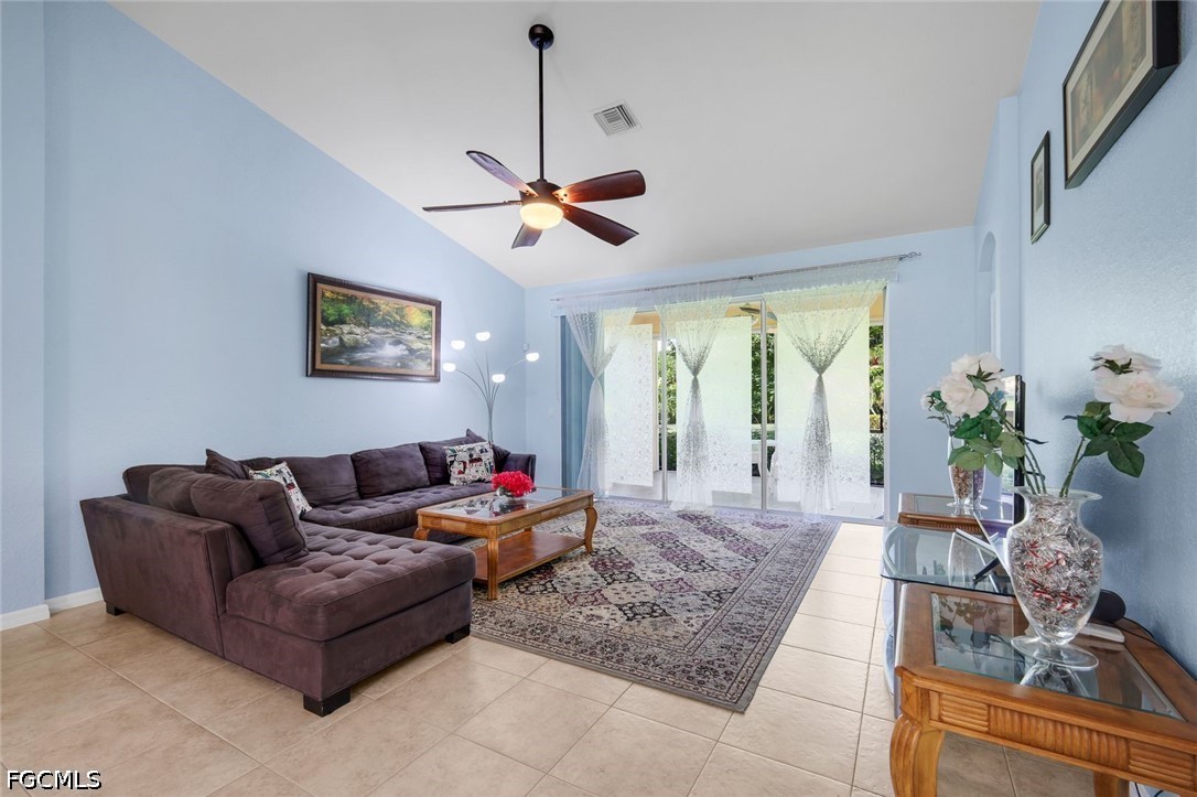 9830 Mar Largo Cir Property Photo 8