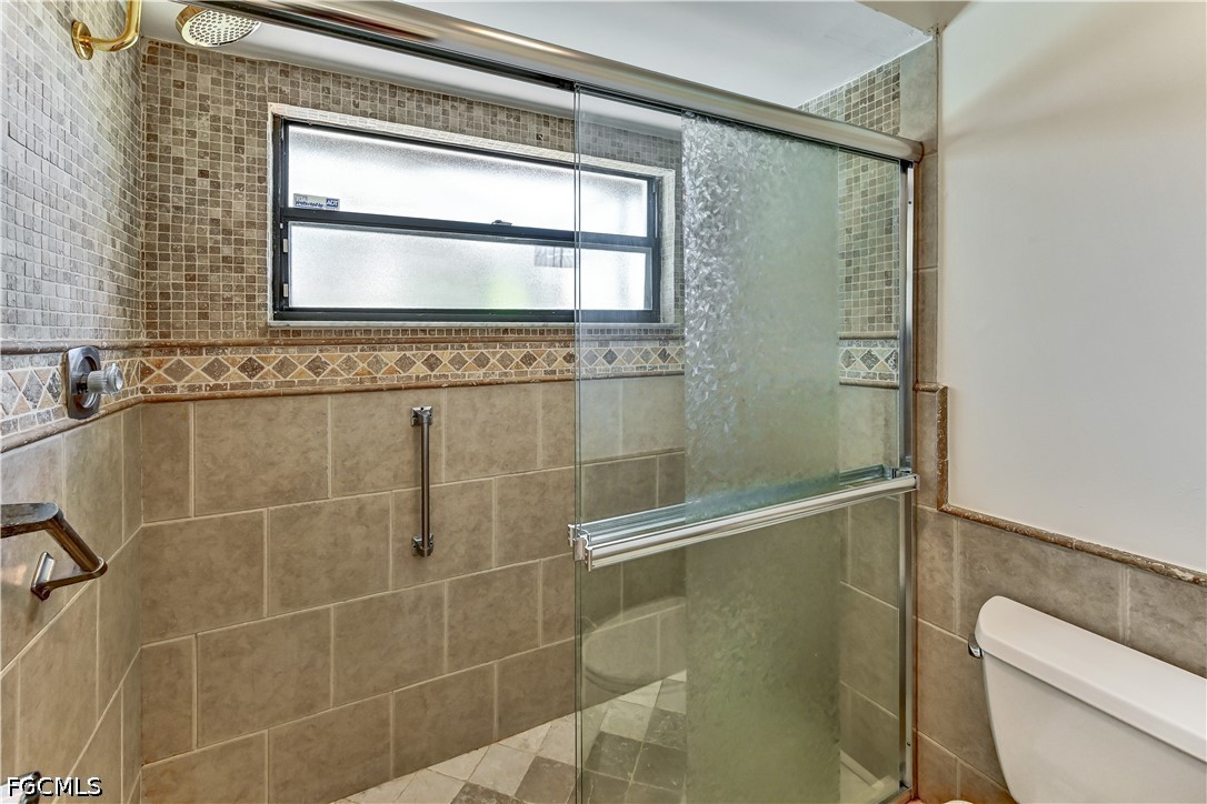 905 Sw 52nd St Property Photo 17