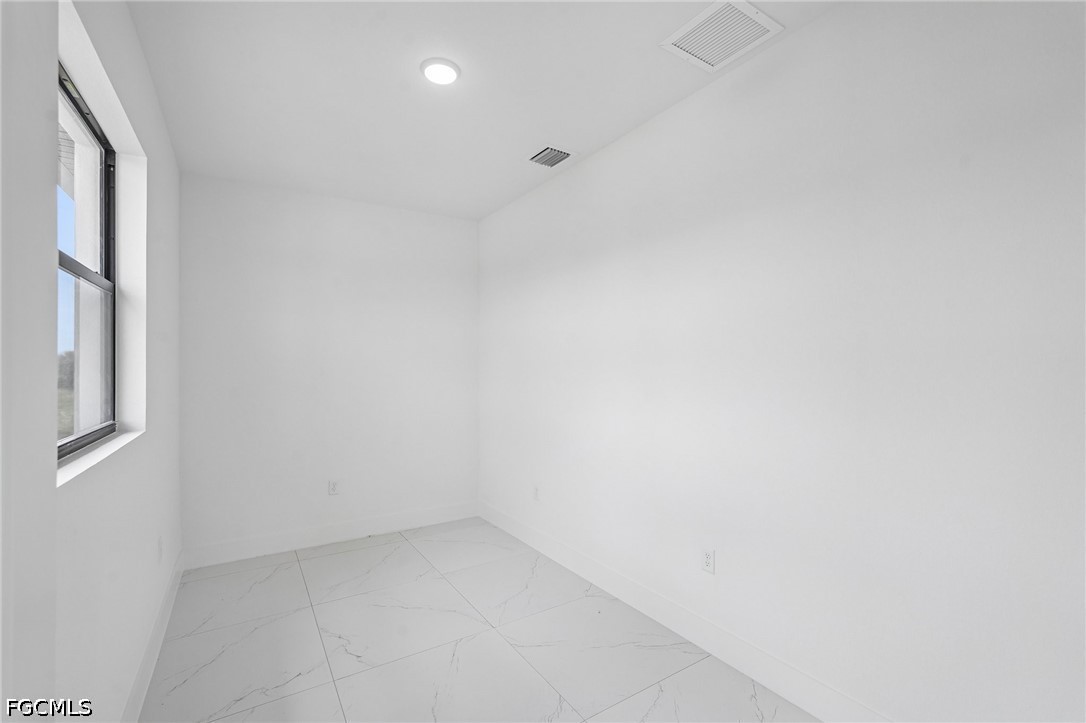 9035 W Broad Cir Property Photo 11