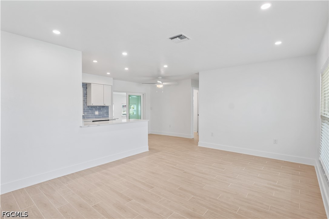 2742 Bruce St Property Photo 10