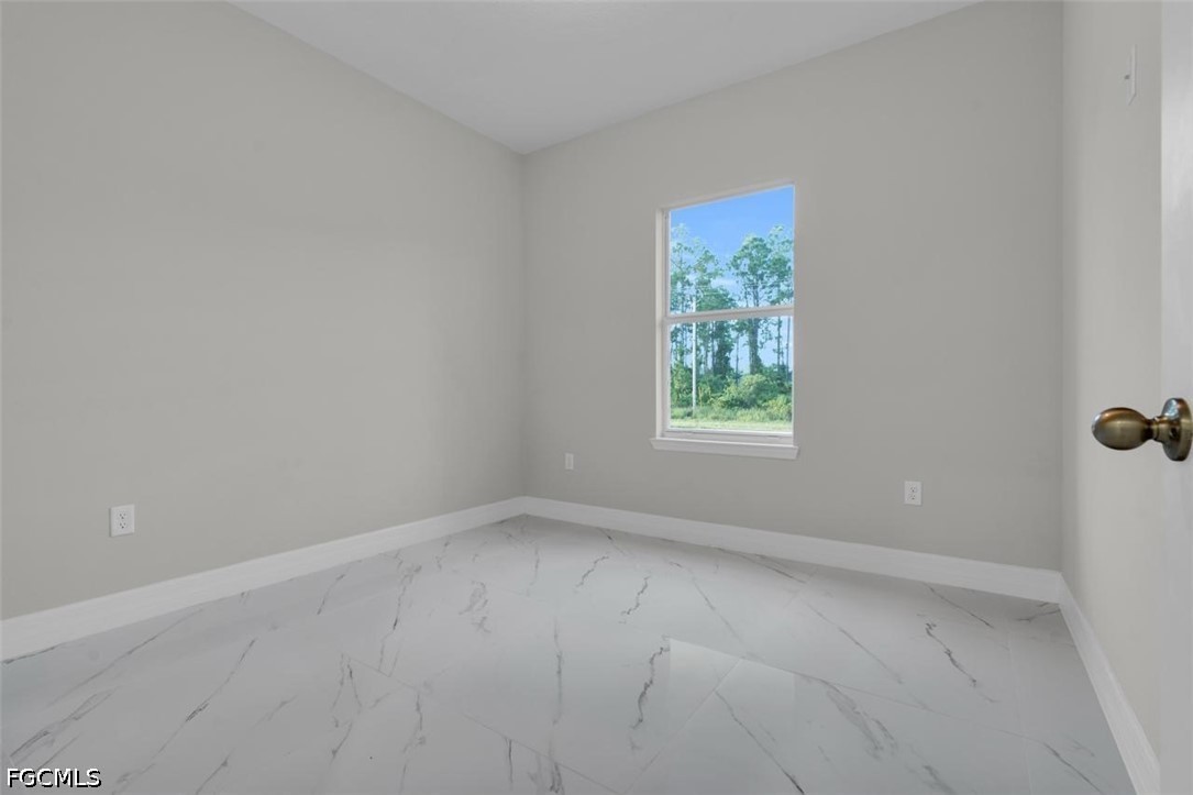 1108 Bainbridge St Property Photo 17