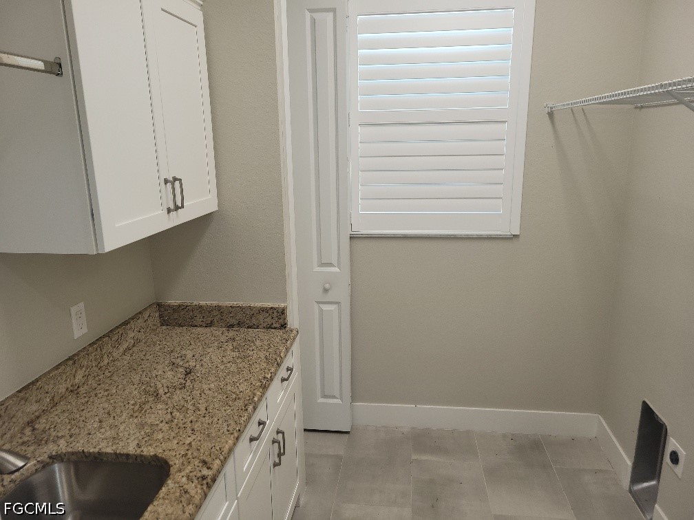 249 Rotonda Cir Property Photo 16