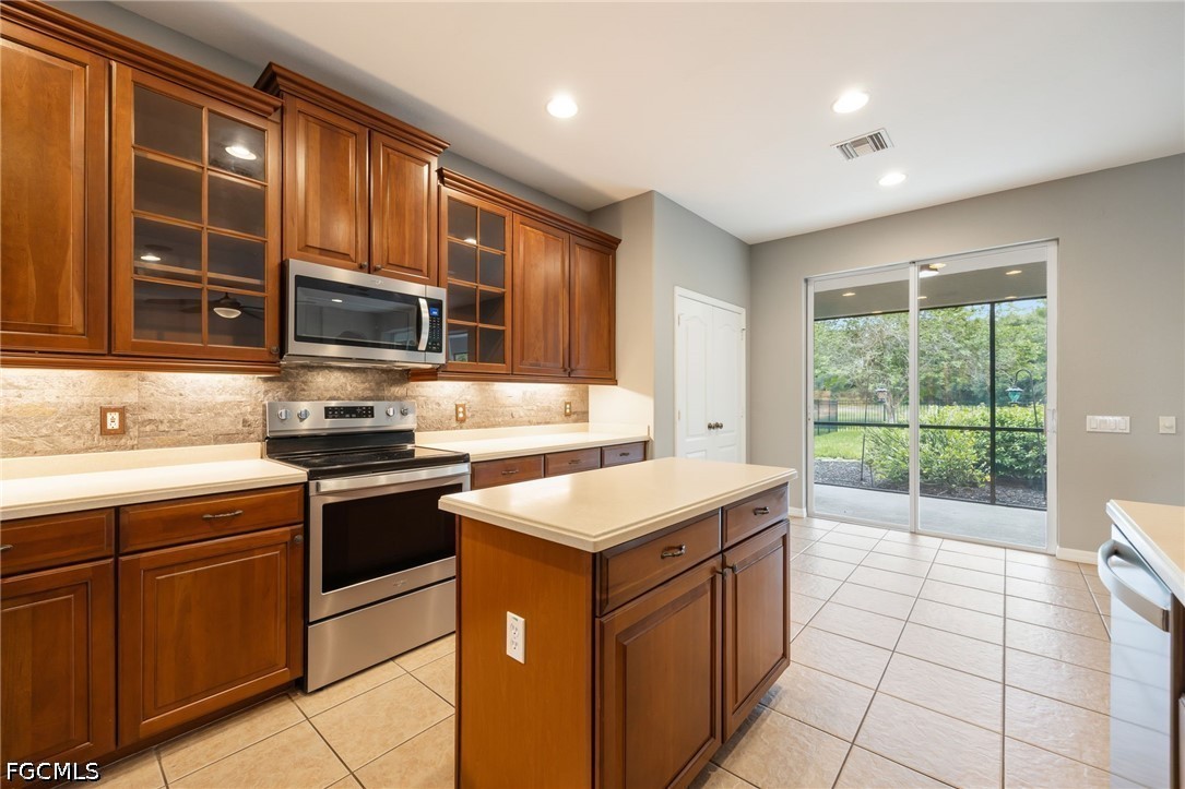 3280 Hampton Blvd Property Photo 8