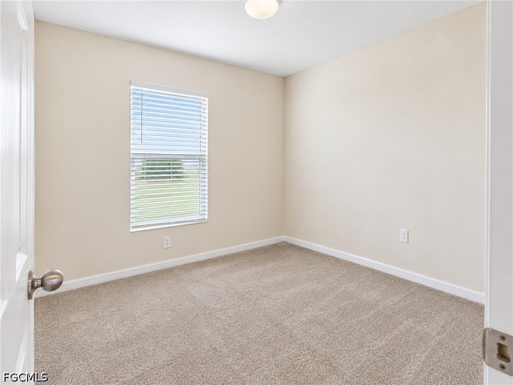 9013 Ike Ct Property Photo 3
