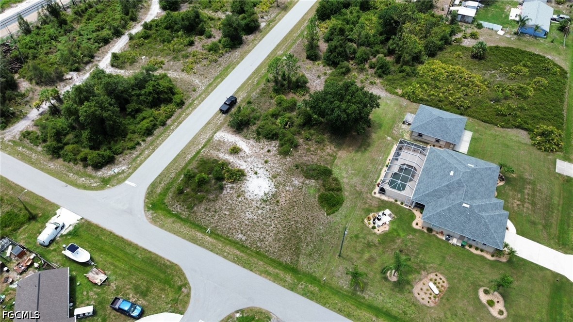 29245 Meadowlark Ln Property Photo 4