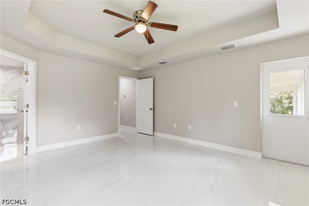 1893 Weldon Ave Property Photo 13