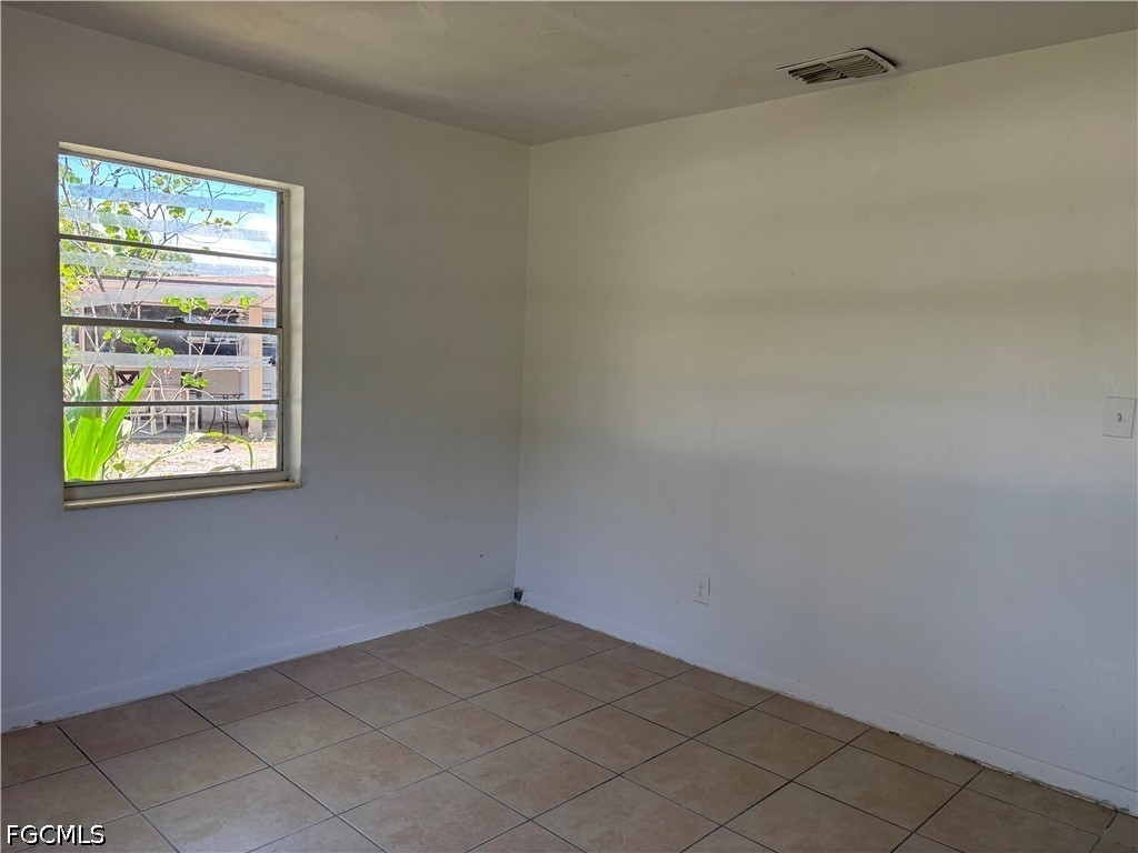 3977 Seminole Ave Property Photo 9