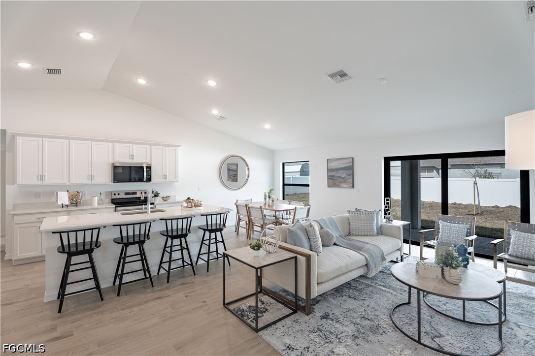 1222 Ne 19th Ter Property Photo 8
