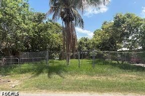 324 E Obispo Ave Property Photo 8
