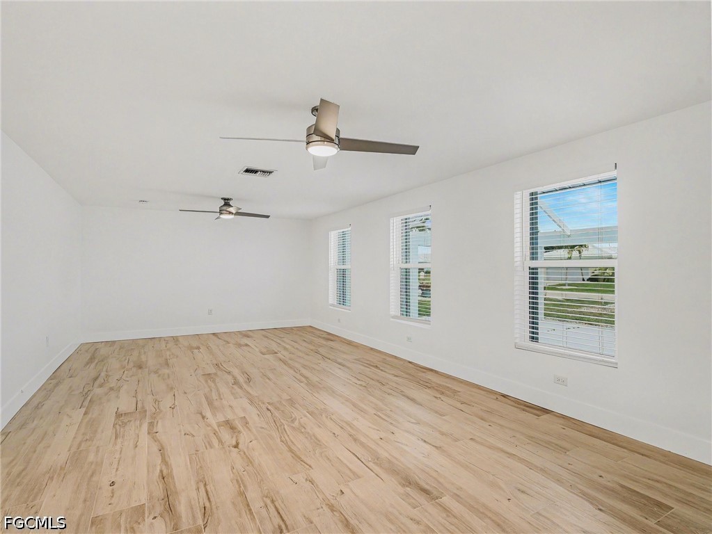 548 Belvedere Ct Property Photo 18