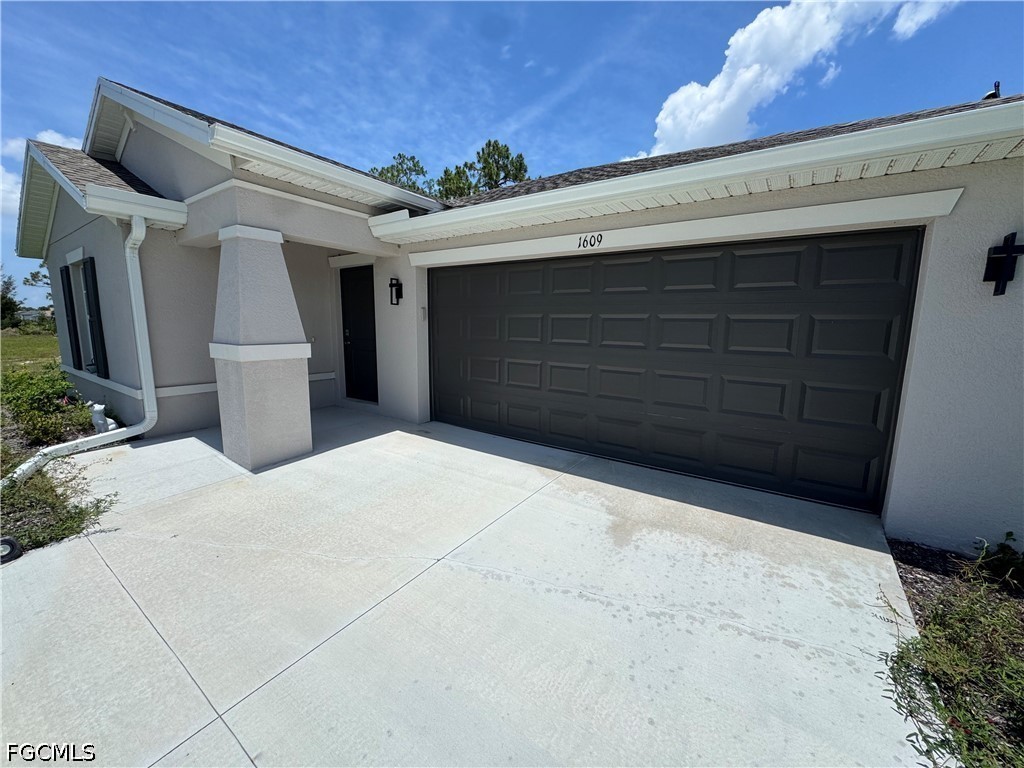 1609 Ne 33rd Ter Property Photo 3