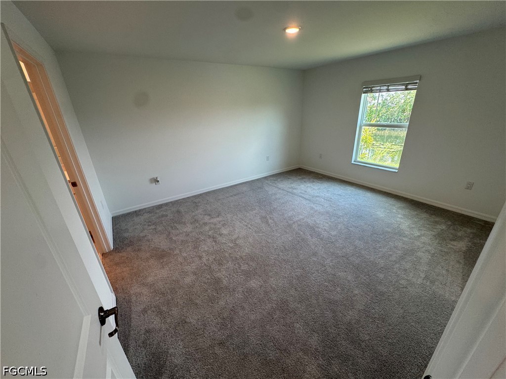 1609 Ne 33rd Ter Property Photo 10