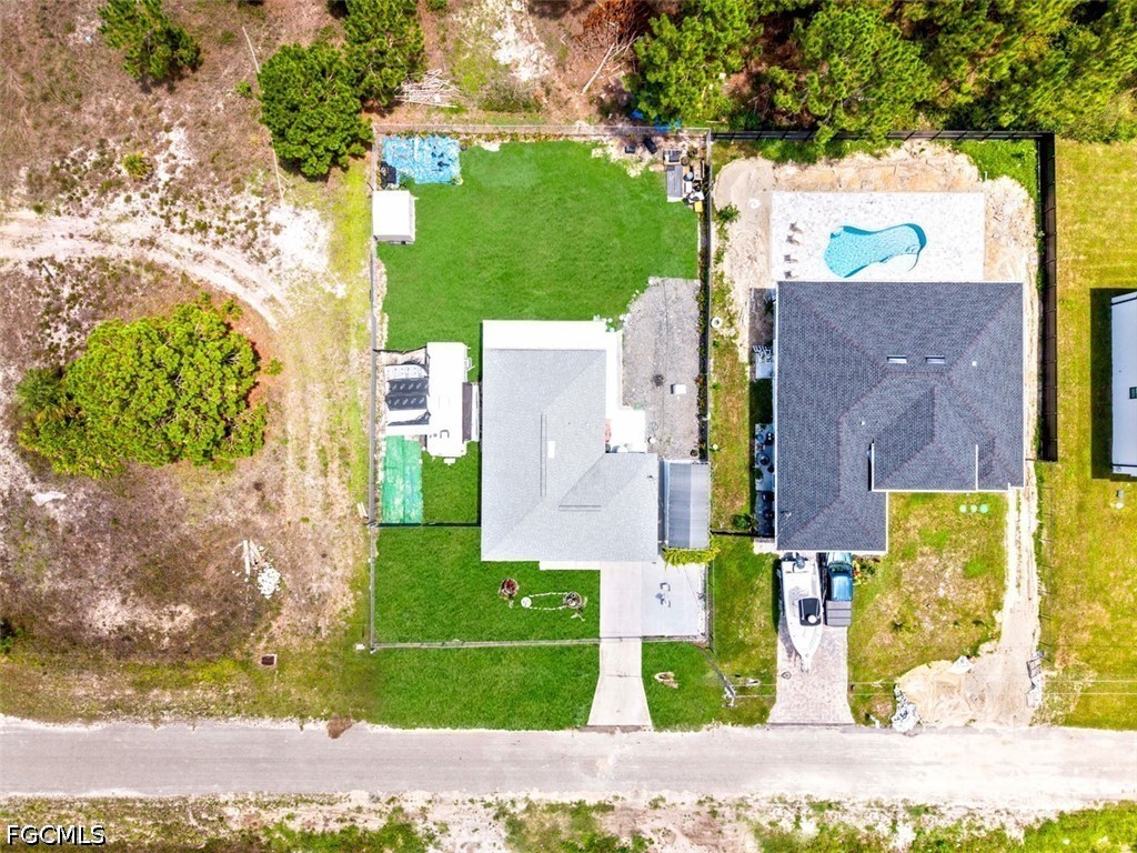 1243 Earnest St E Property Photo 8