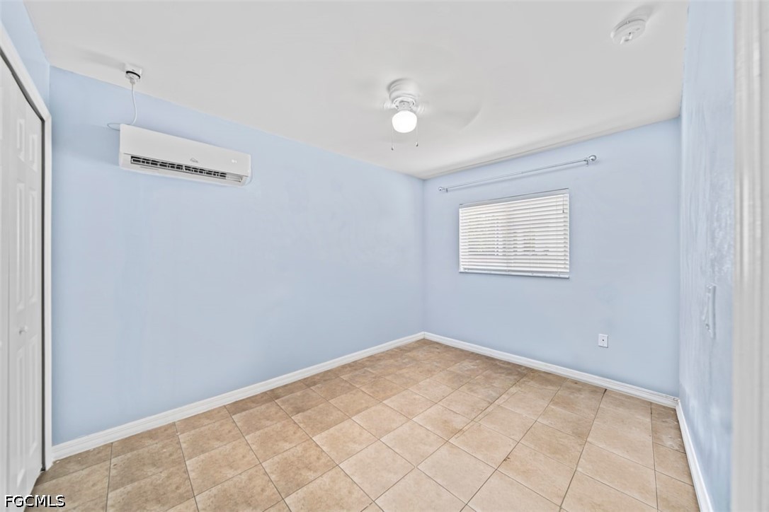 1243 Earnest St E Property Photo 24