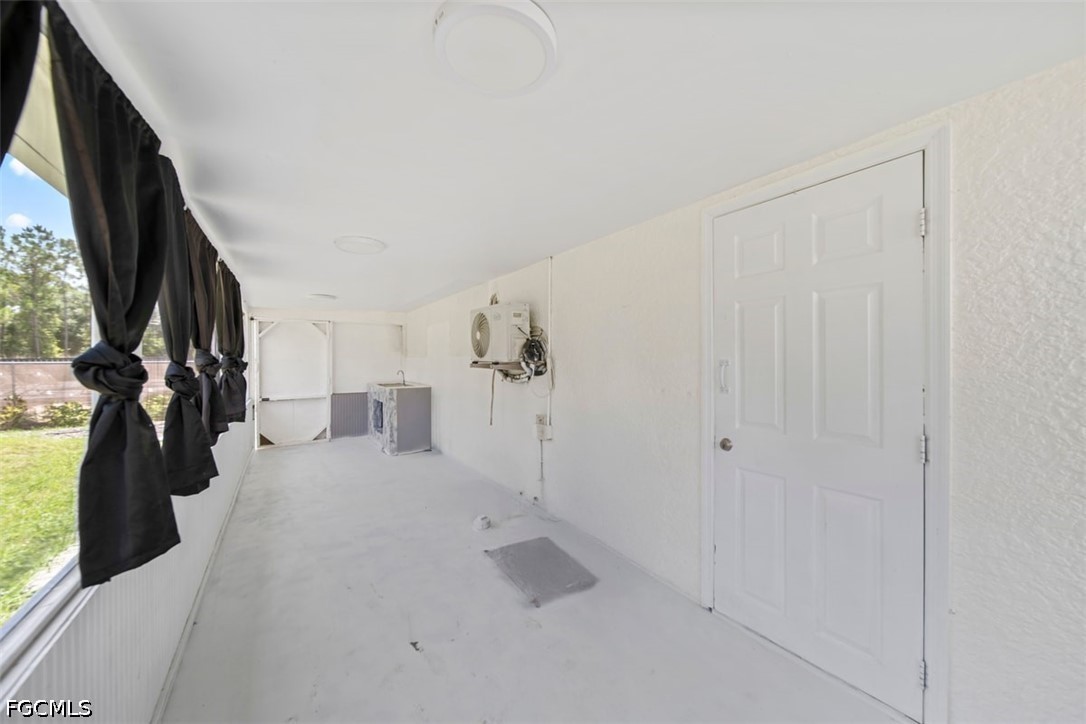 1243 Earnest St E Property Photo 28