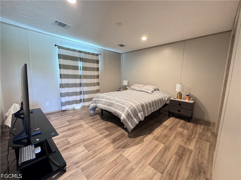 220 N Zambria St Property Photo 9