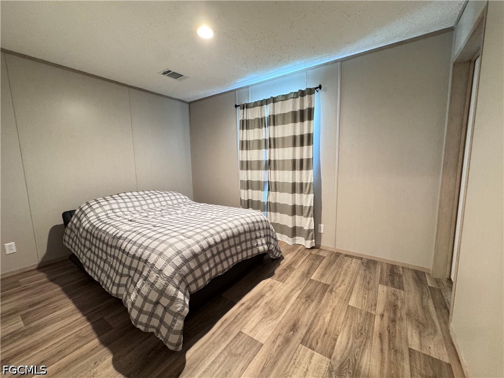 220 N Zambria St Property Photo 14