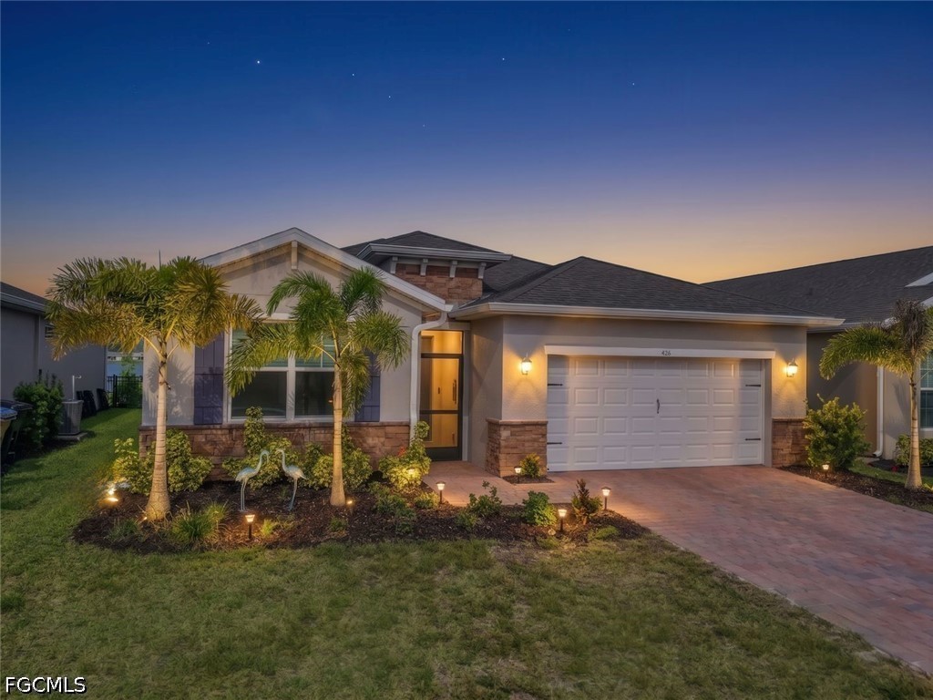 451 Spring Hill Lake Loop Property Photo 4