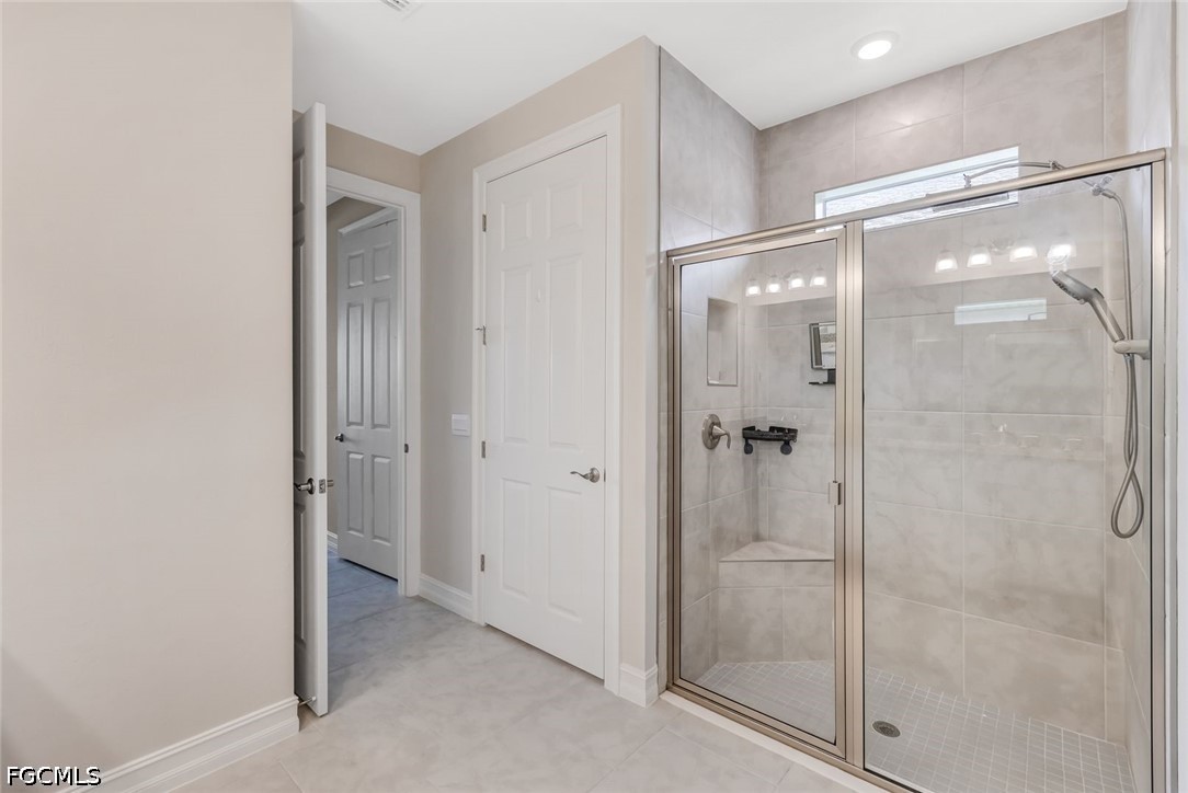 451 Spring Hill Lake Loop Property Photo 20