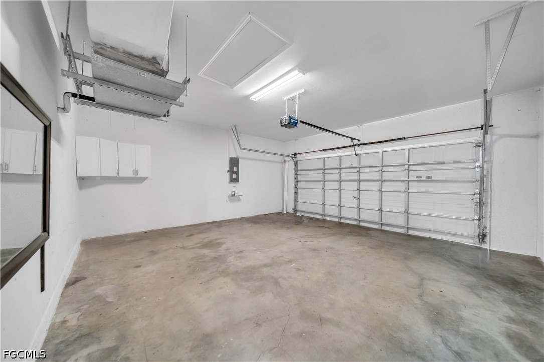 21 Kismet Pkwy E Property Photo 13