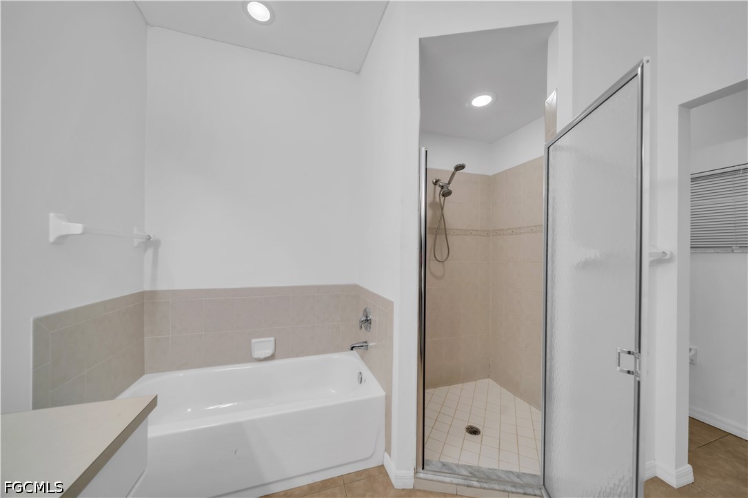 21 Kismet Pkwy E Property Photo 18