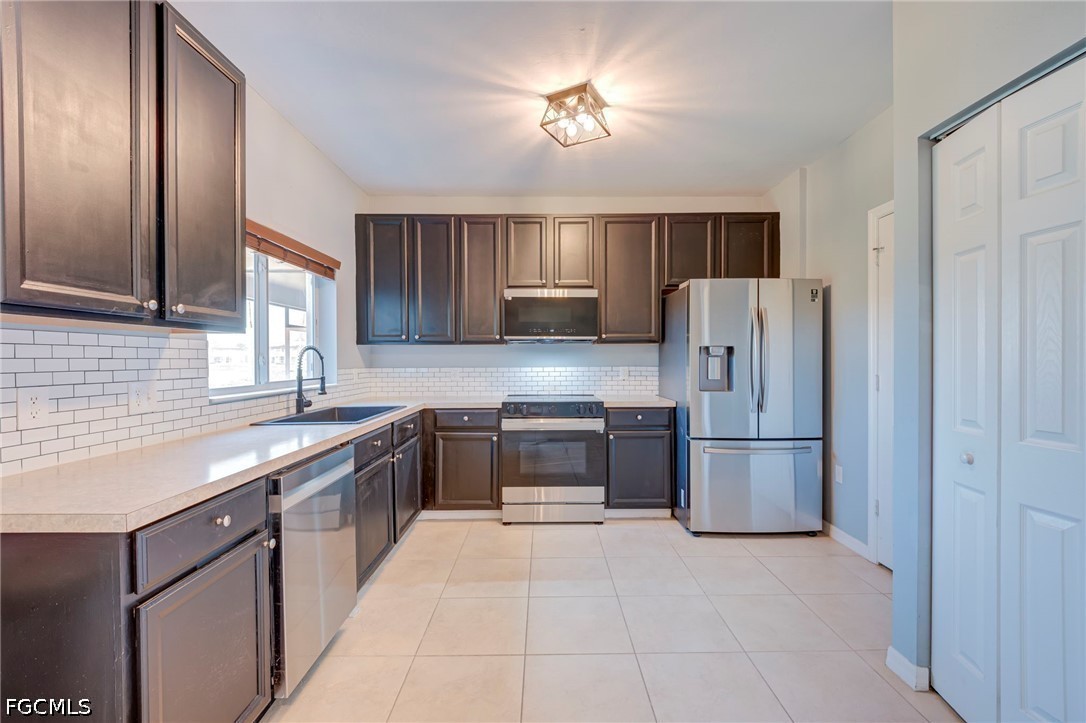 3935 Cherrybrook Loop Property Photo 7