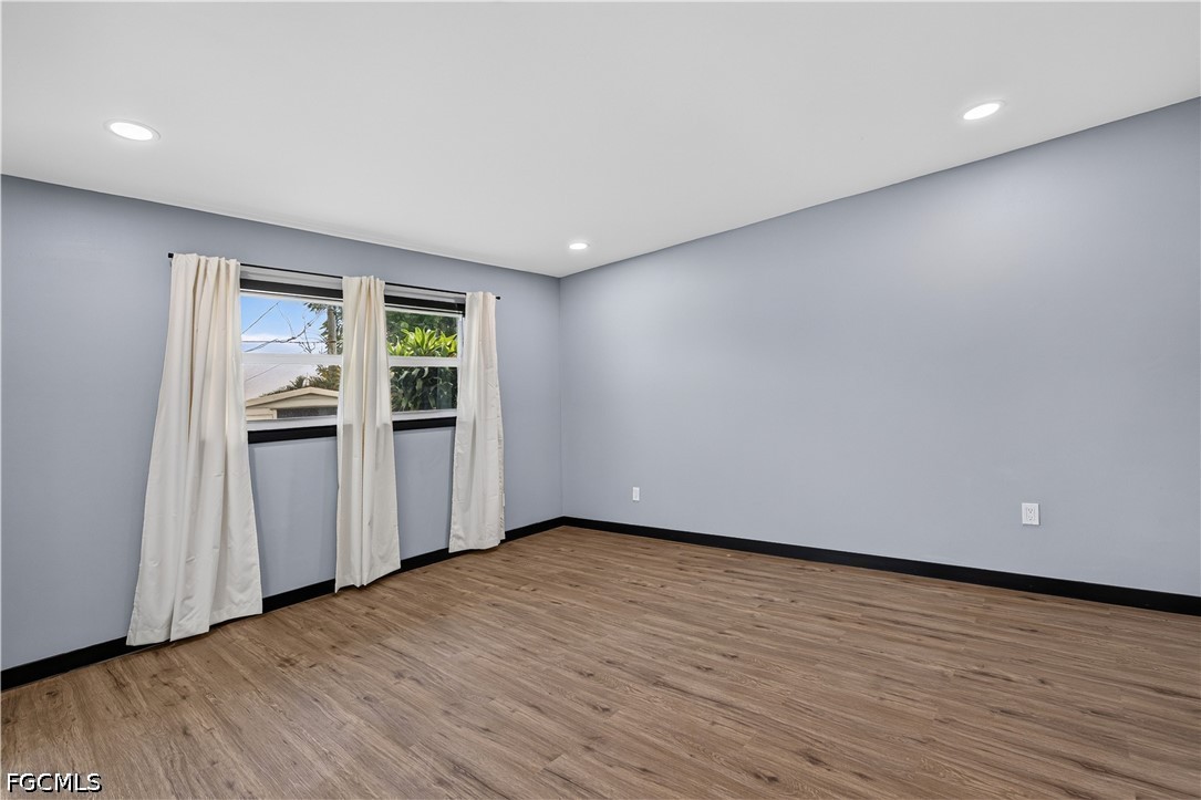 27072 Hillshire Ln Property Photo 19