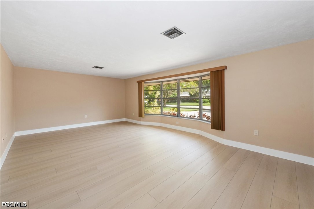 1442 Woodwind Ct Property Photo 5