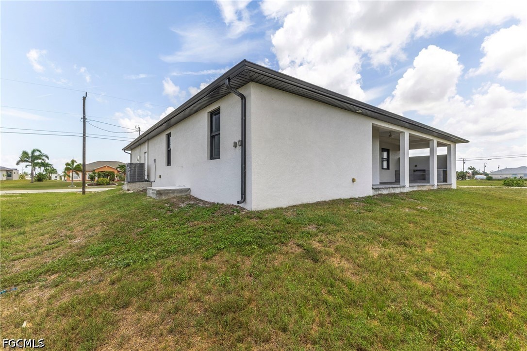 4304 Jacaranda Pkwy W Property Photo 8