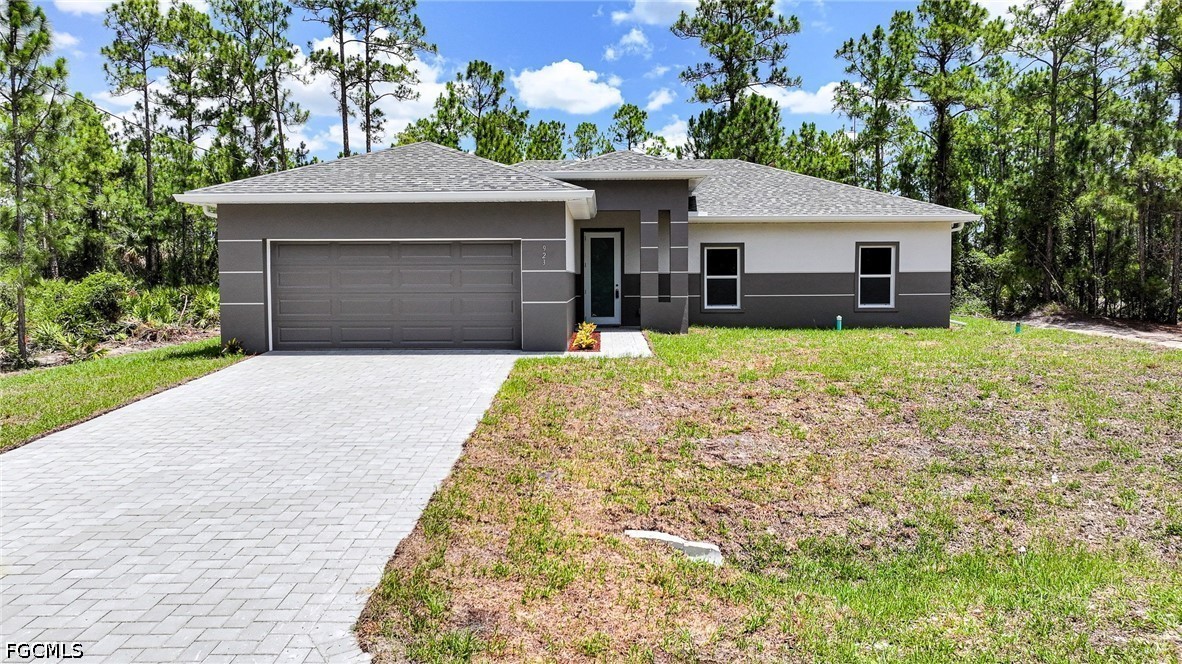 352 Labree Ave S Property Photo 1