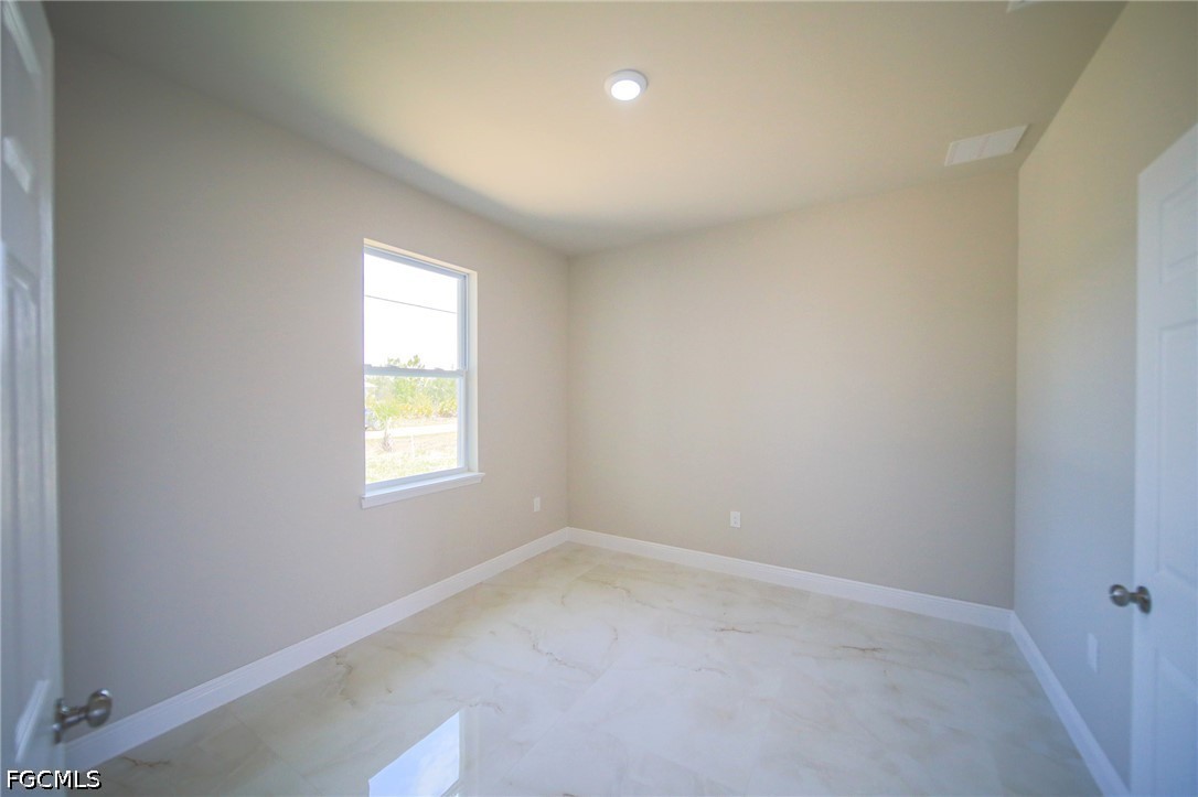 352 Labree Ave S Property Photo 7