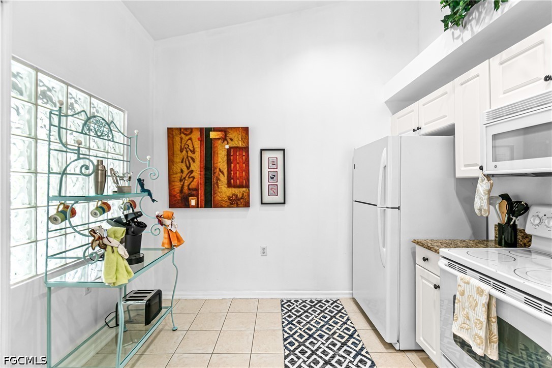 12181 Summergate Cir 204 Property Photo 14