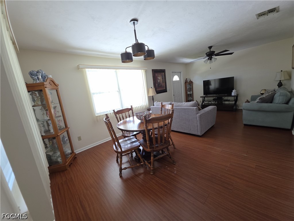 1 Dutch Iris Ln Property Photo 6