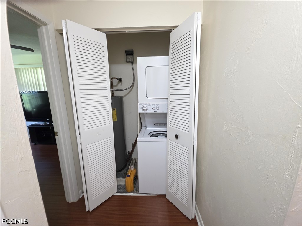 1 Dutch Iris Ln Property Photo 12