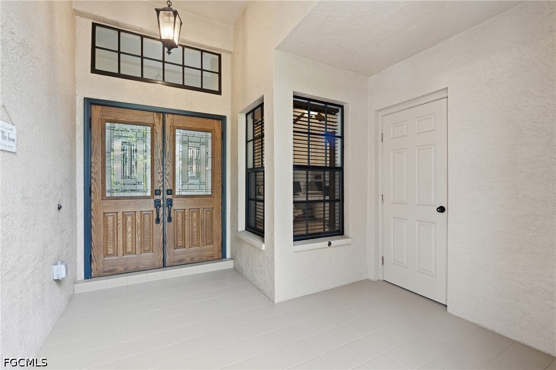 8185 Breton Cir Property Photo 5
